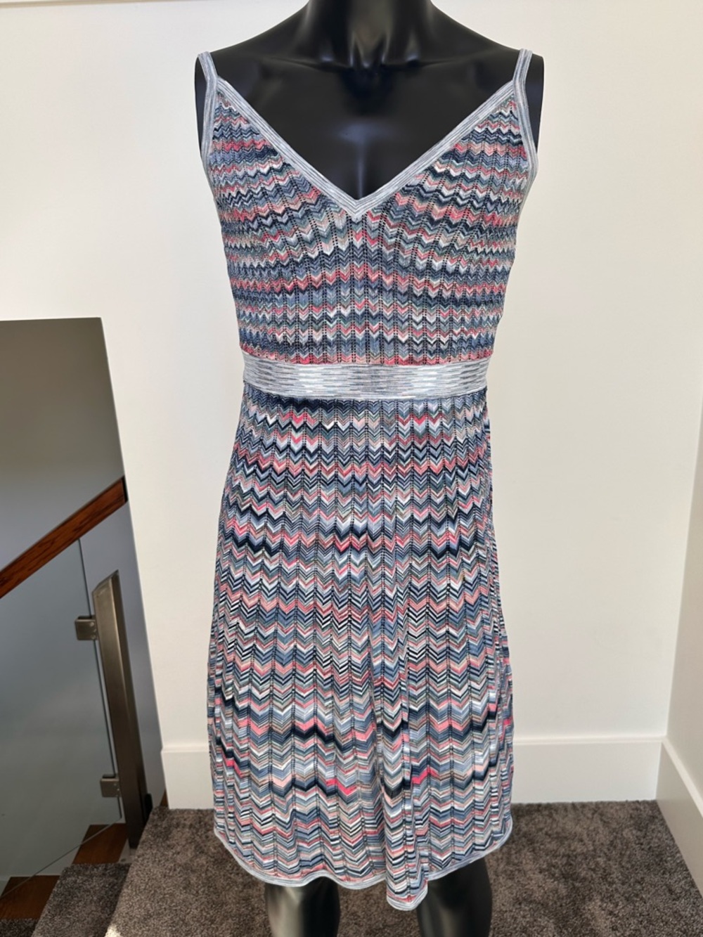 BC BG MAX AZRIA Sleeveless Chevron Knit Dress in Pink & blue